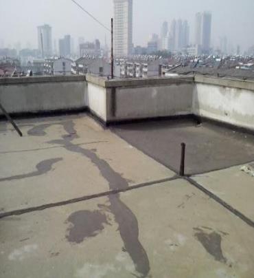 安顺漏水维修 楼顶漏水是什么原因，楼顶漏水维修方法是什么?