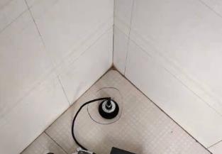 安顺卫生间漏水维修之 loft 夹层储藏室毗邻暗管渗水哪家好，推荐诚匠小爱修缮